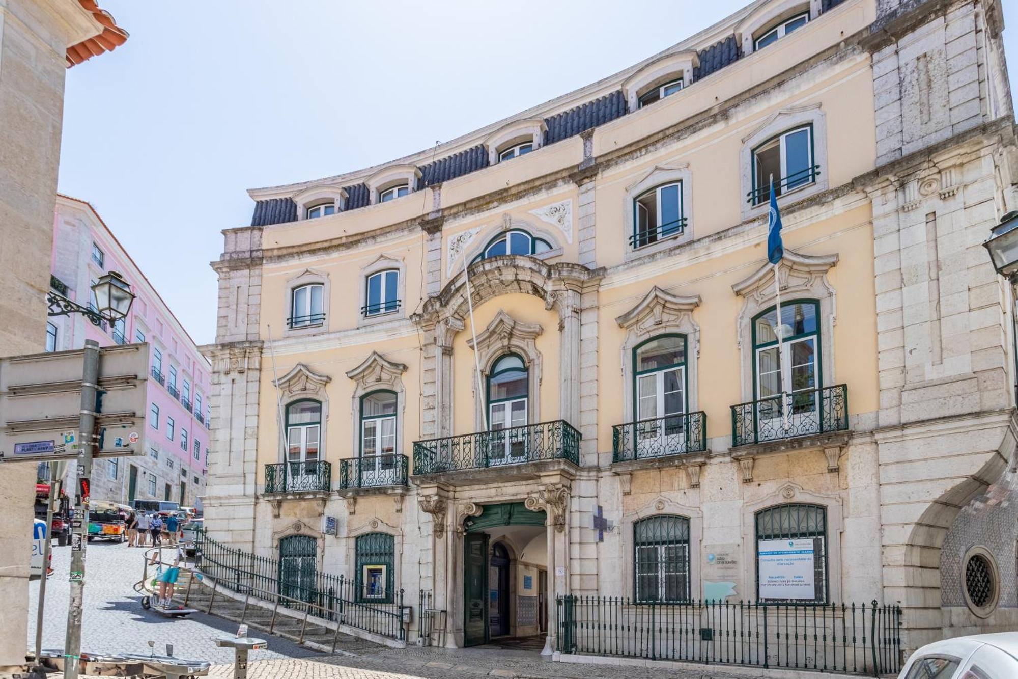 Gralhas Suites Lisbon Bagian luar foto