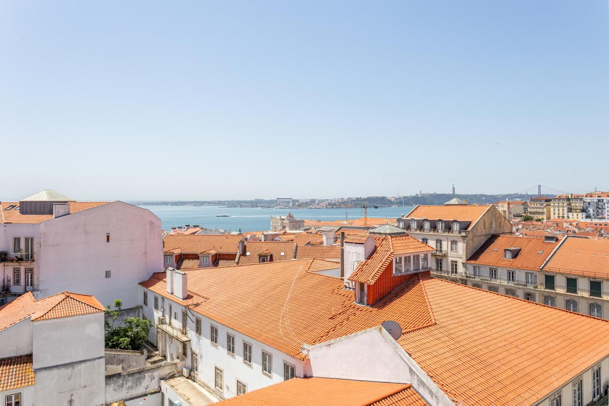 Gralhas Suites Lisbon Bagian luar foto