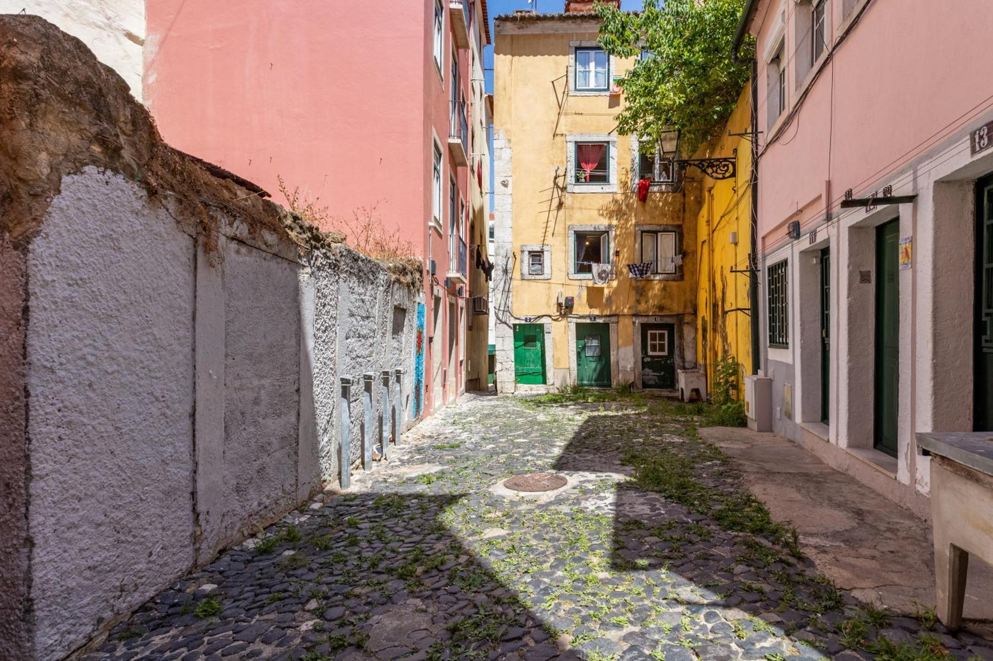 Gralhas Suites Lisbon Bagian luar foto