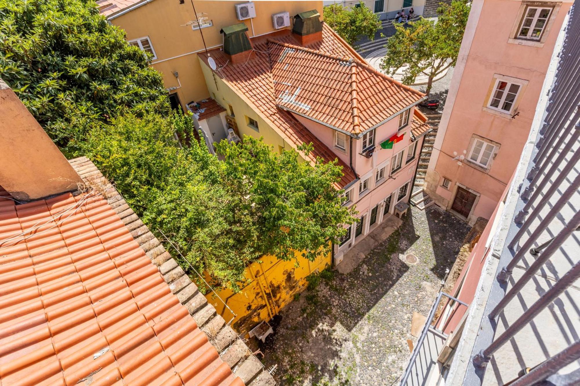 Gralhas Suites Lisbon Bagian luar foto