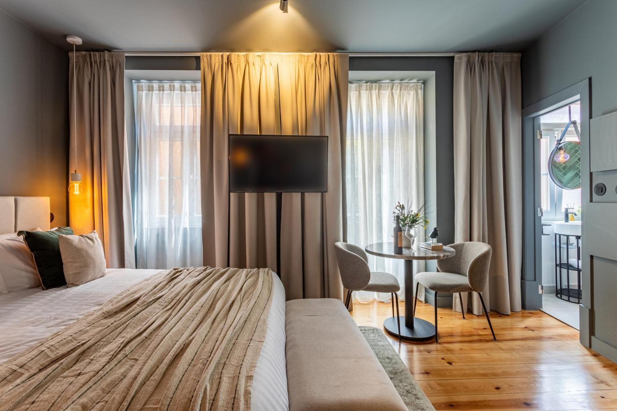 Gralhas Suites Lisbon Bagian luar foto